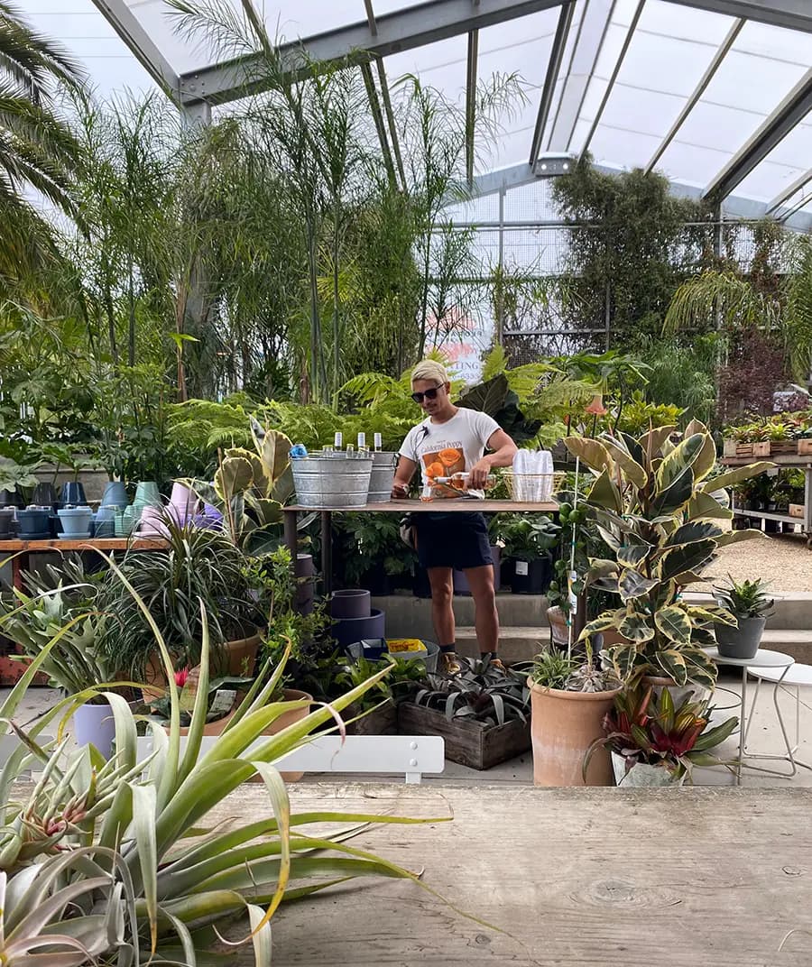Happy hour del 20 aniversario en Flora Grubb SF — ¡Piano con Eric Shifrin a beneficio del SFBG!