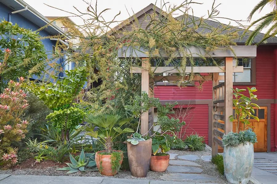El glorioso jardín de una artista de Oakland