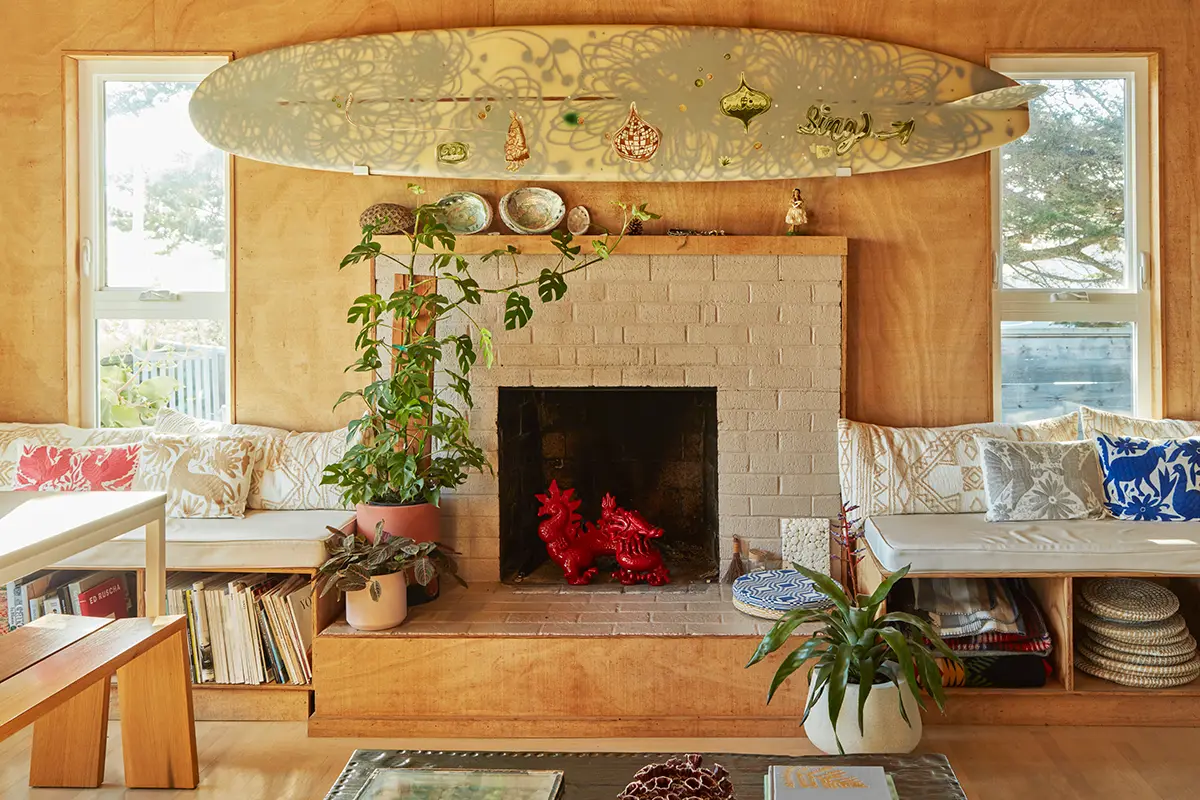 Flora Grubb Gardens, casa surfista en Moss Beach con plantas de interior